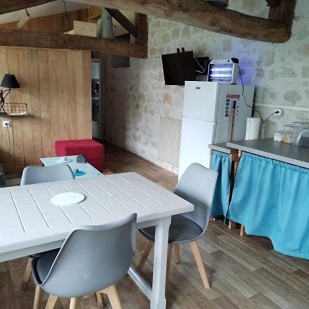 Chambre 2 A 4 Pers Gite Du Gardoir Boresse-et-Martron Zewnętrze zdjęcie